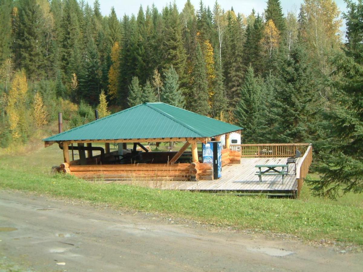 Helmcken Falls Lodge Cabin Rooms And Rv Park Clearwater Exterior foto