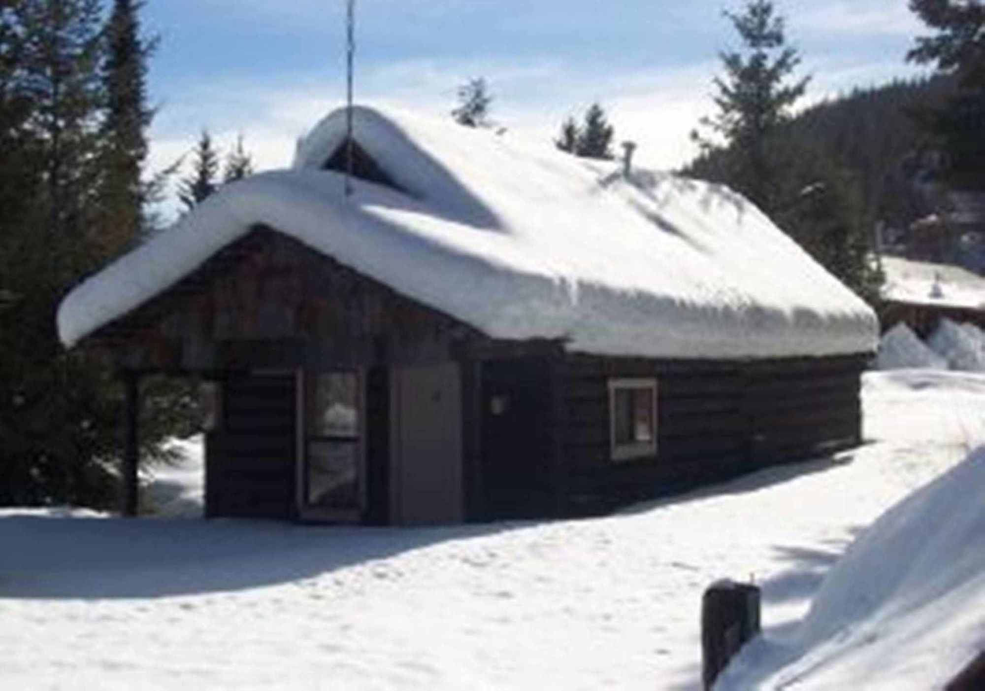 Helmcken Falls Lodge Cabin Rooms And Rv Park Clearwater Exterior foto